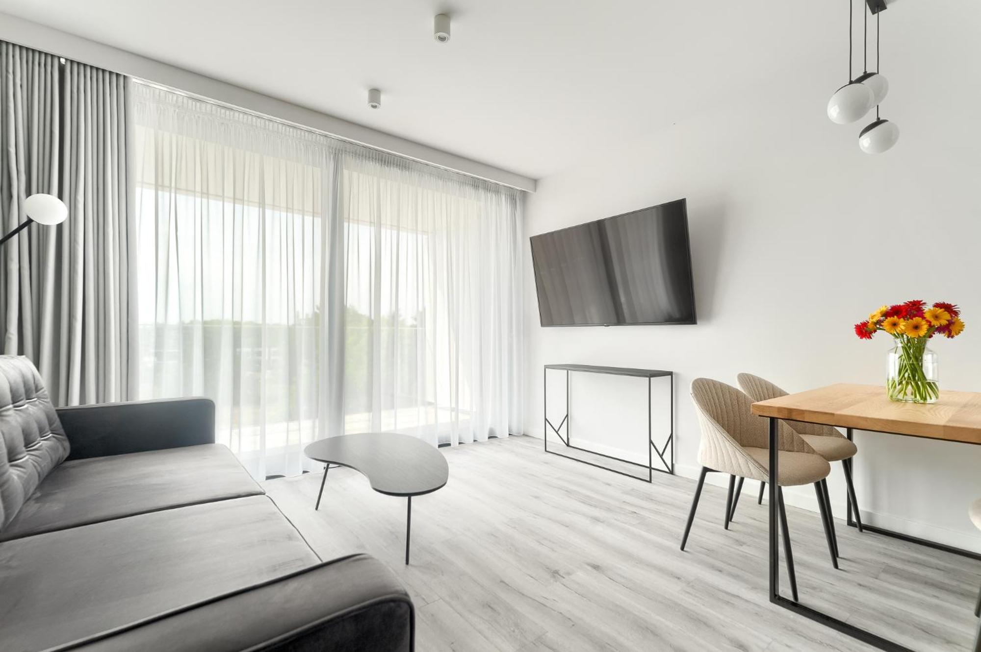 Sea & Lake - City Apartments 미엘노 외부 사진