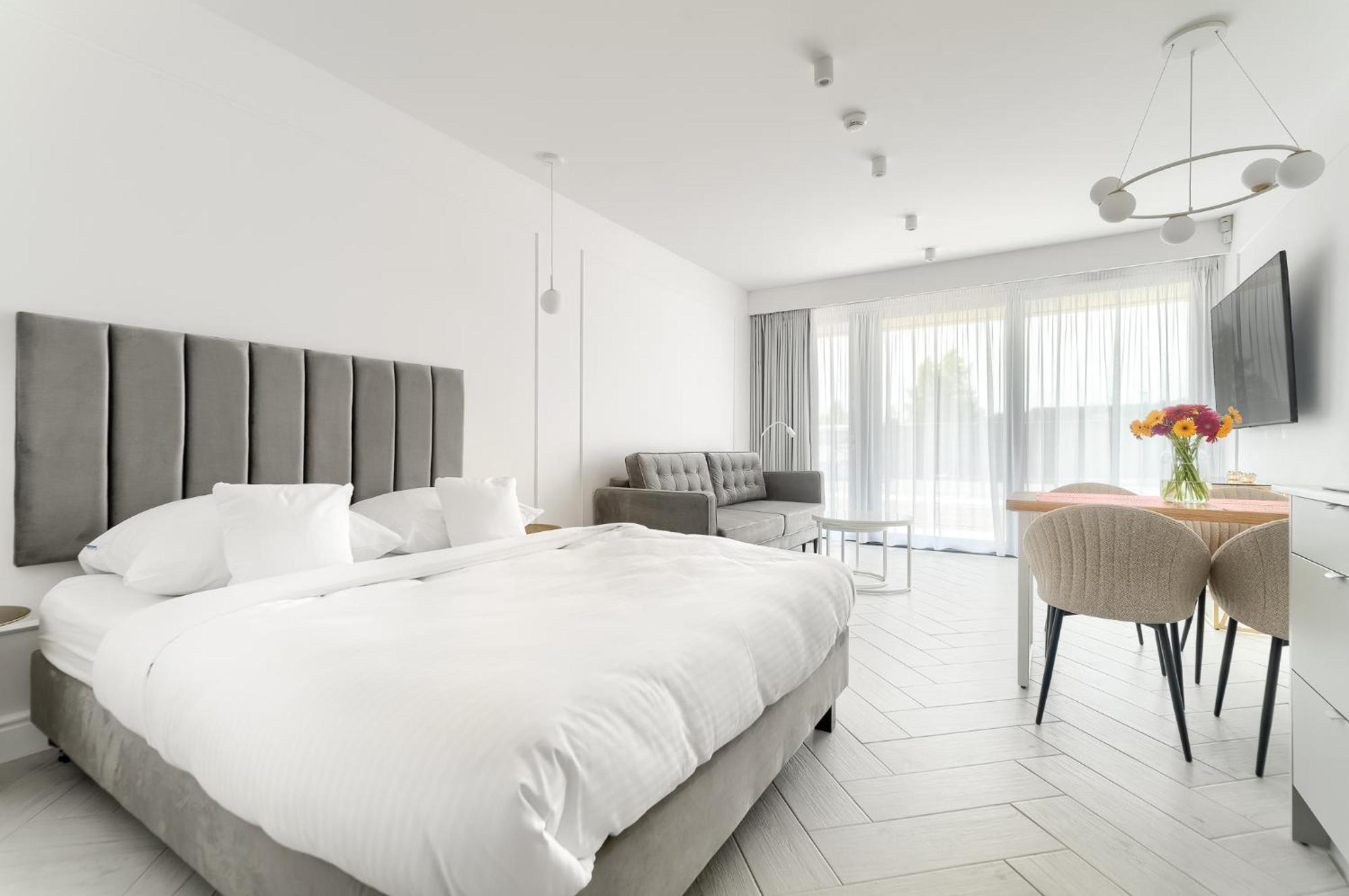 Sea & Lake - City Apartments 미엘노 외부 사진